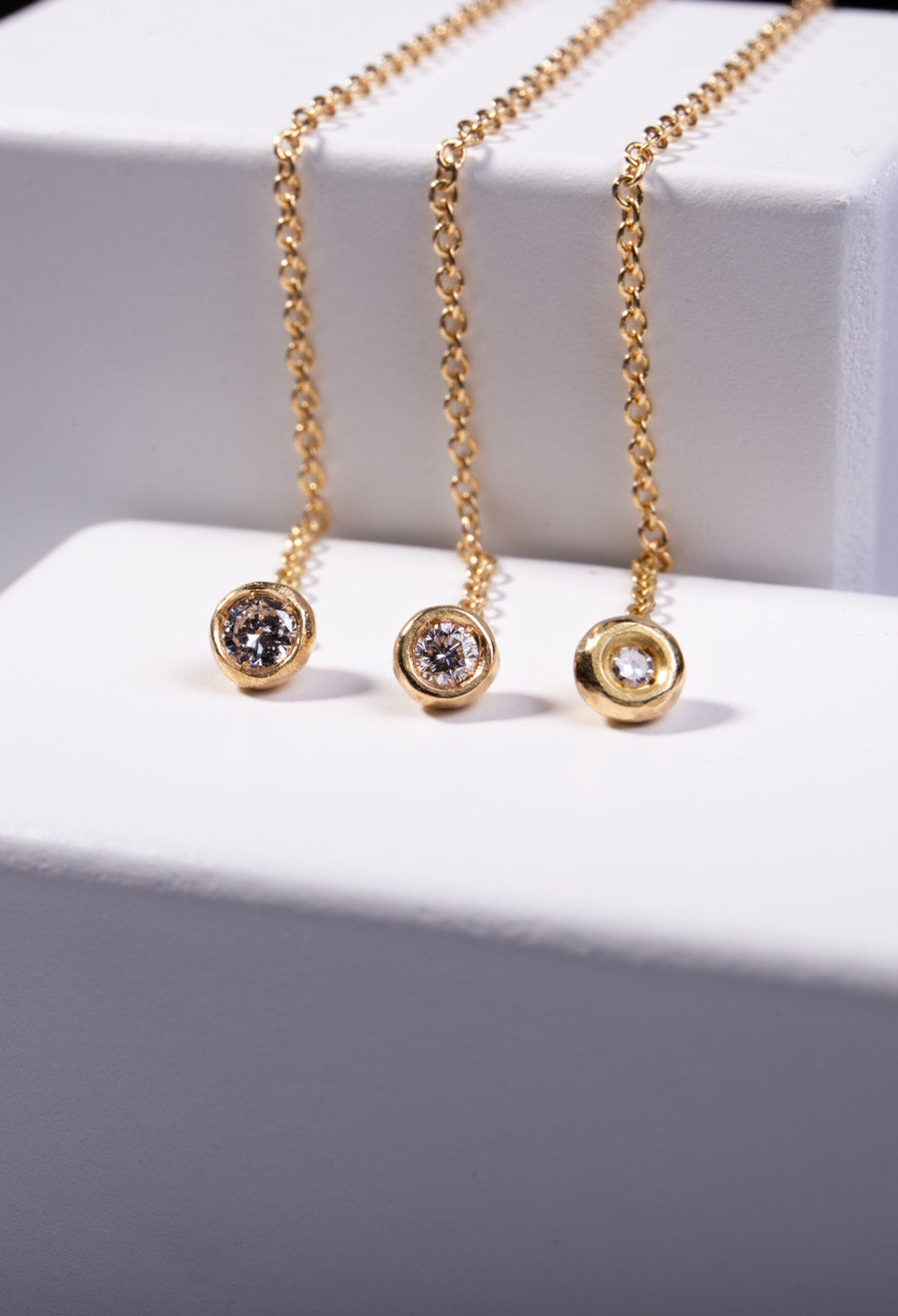 Ladies' 18K gold chain & diamond